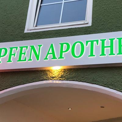 Funky Strawberry Werbetechnik Hopfenapotheke