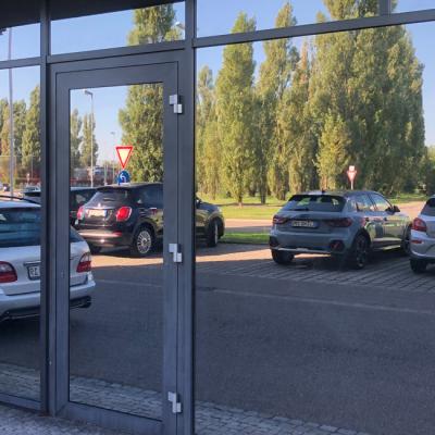 Funky Strawberry Werbetechnik Volksbank